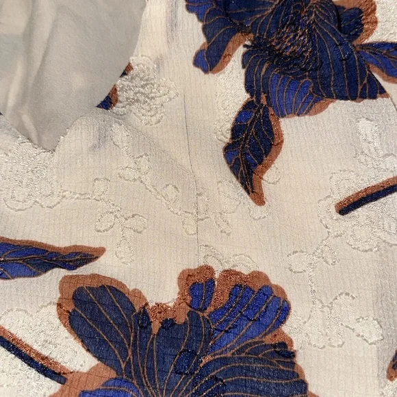 Draper James Stretchy Floral Dress WITH POCKETS - Picture 7 of 7